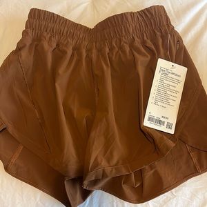 LULULEMON TRACK THAT MR SHORT 5” lined